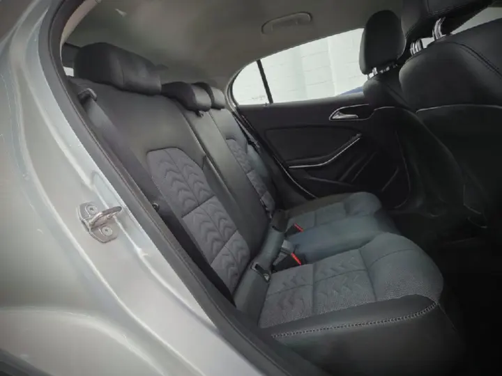 GLA 200 1.6 CGI STYLE 16V TURBO FLEX 4P AUTOMATICO