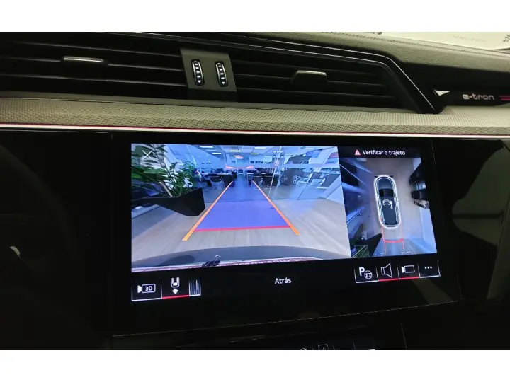 Q8 E-TRON 55 ELÉTRICO LAUNCH EDITION QUATTRO
