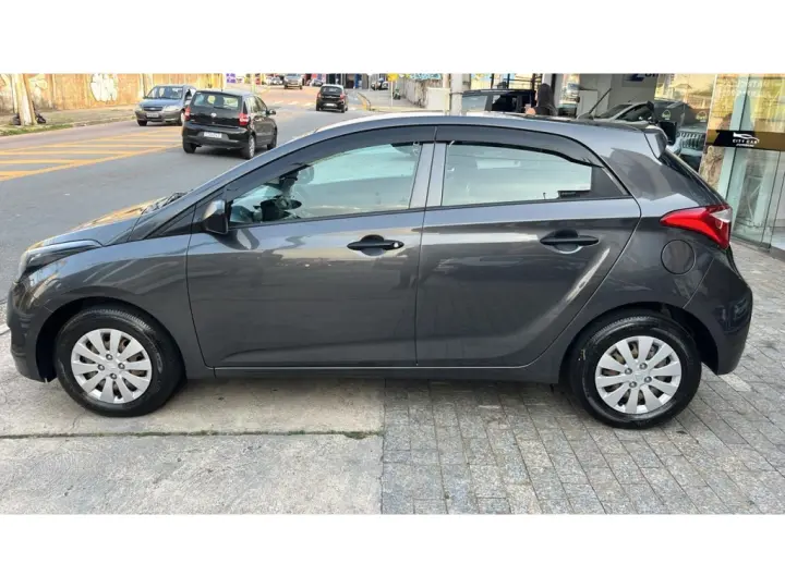 HB20S 1.0 COMFORT PLUS 12V FLEX 4P MANUAL