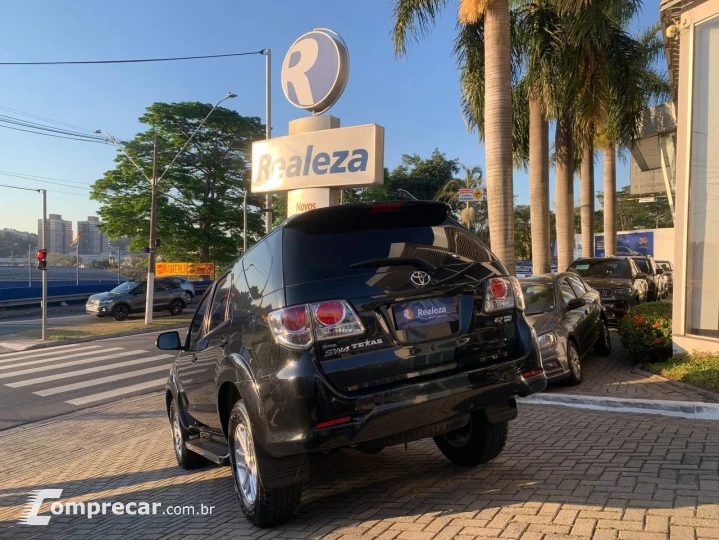 Hilux SW4 SR 4x2 2.7/ 2.7 Flex 16V Aut.