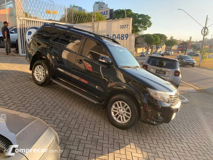 Hilux SW4 SR 4x2 2.7/ 2.7 Flex 16V Aut.