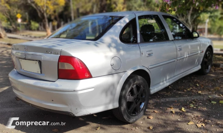 VECTRA 2.2 MPFI GL Milenium 8V