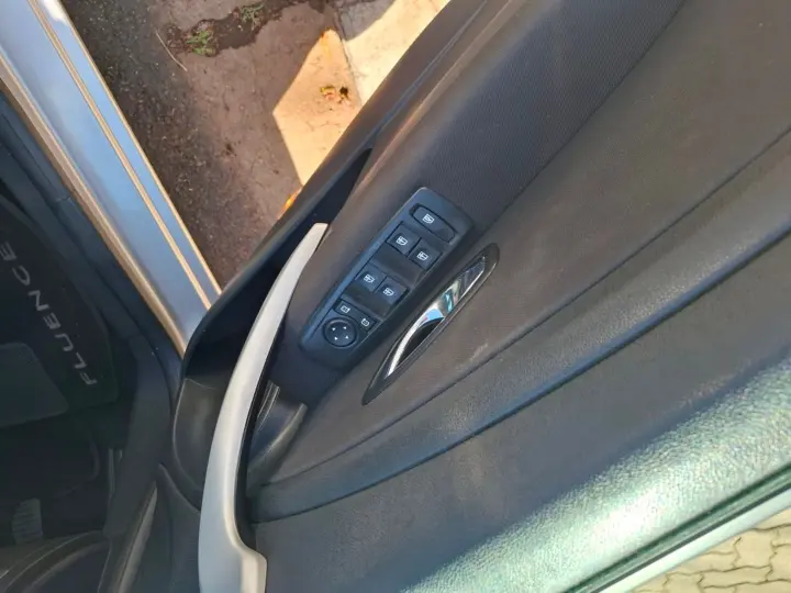 Fluence 2.0 Dynamique 16V Flex 4P Manual