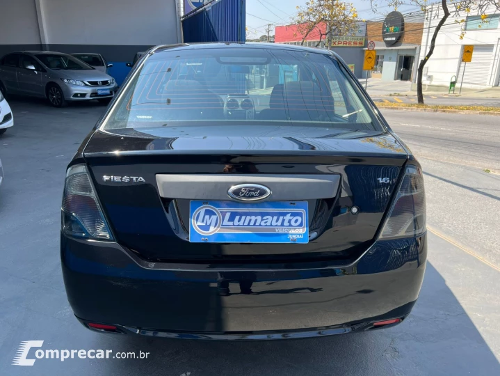 FIESTA 1.6 MPI First Sedan 8V