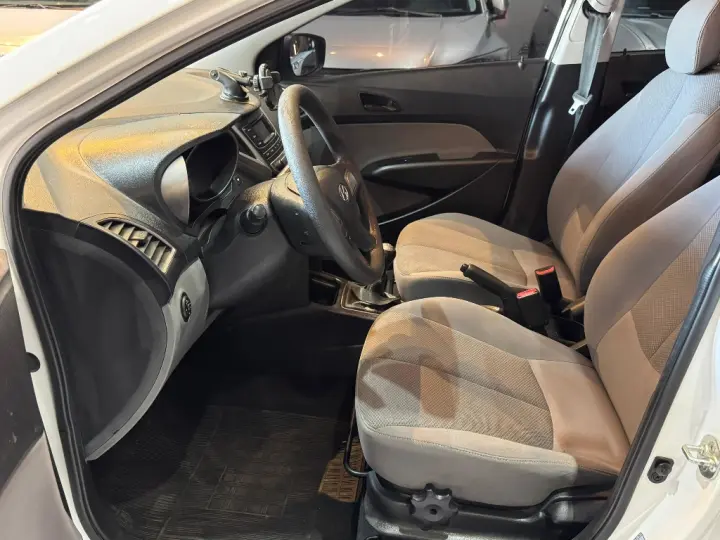 HB20S 1.0 COMFORT PLUS 12V FLEX 4P MANUAL