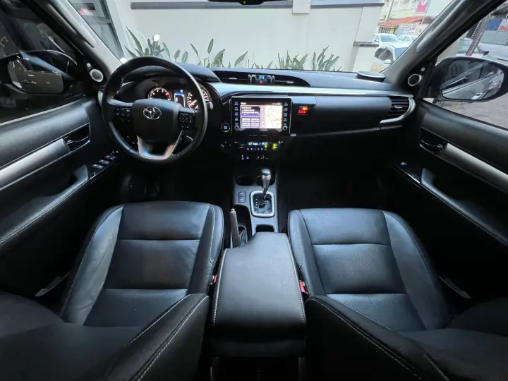 HILUX 2.8 D-4d Turbo CD SRX 4X4