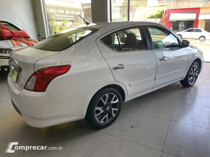 VERSA 1.6 16V Unique