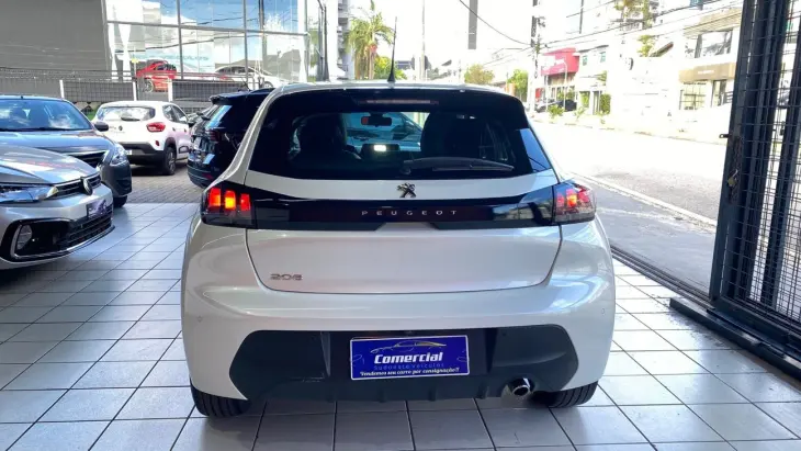 PEUGEOT 208 1.6 GRIFFE 16V