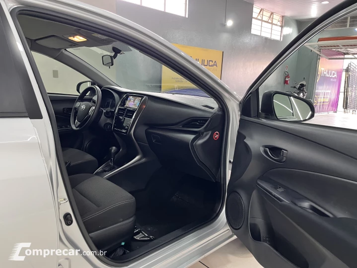 YARIS 1.5 16V Sedan XL