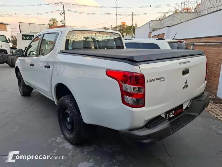 L200 TRITON 2.4 16V Turbo GL CD 4X4