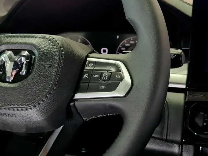 RAMPAGE REBEL 2.0 TB CD 4X4 DIESEL AUT.