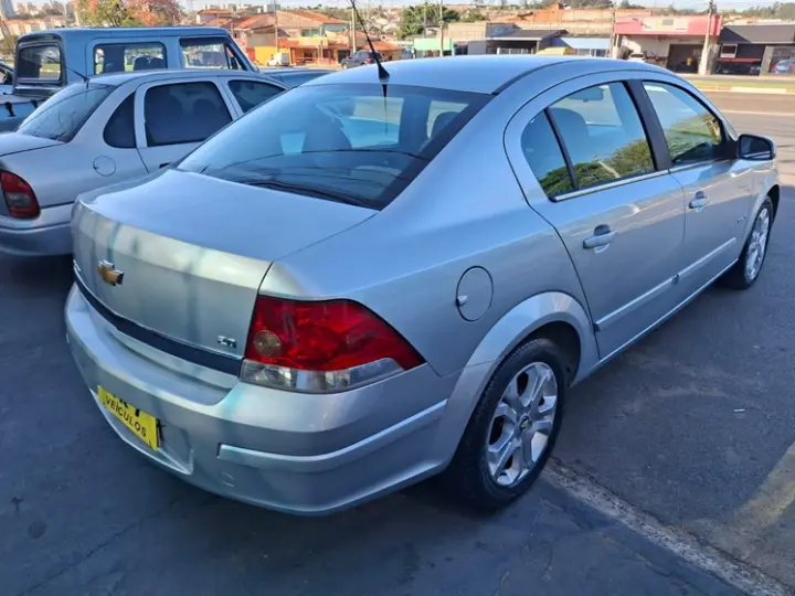 VECTRA 2.0 MPFI Elegance 8V