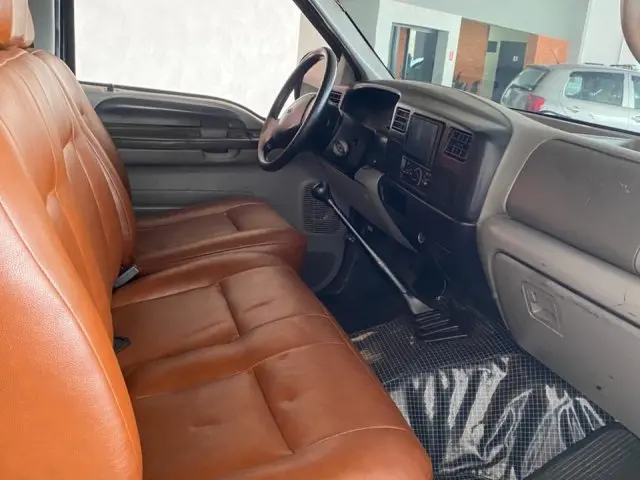 F-250 - 4.2 XLT 4X2 CS TURBO INTERCOOLER 2P MANUAL