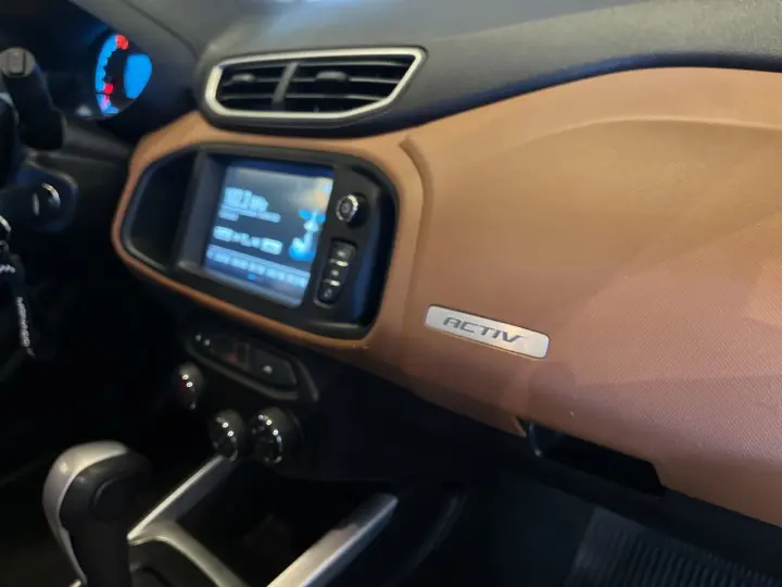 Onix Hatch 1.4 4P FLEX ACTIVE AUTOMÁTICO