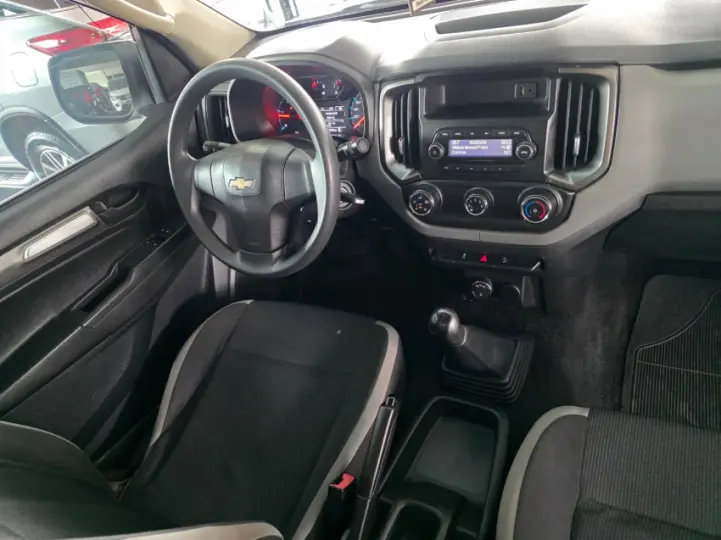 S10 2.8 LS 4X4 CS 16V Turbo