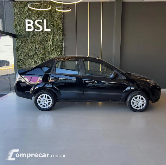 FIESTA 1.6 Rocam Sedan 8V