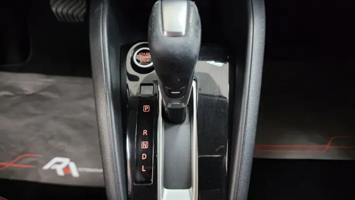 KICKS SL 1.6 16V FlexStar 5p Aut.