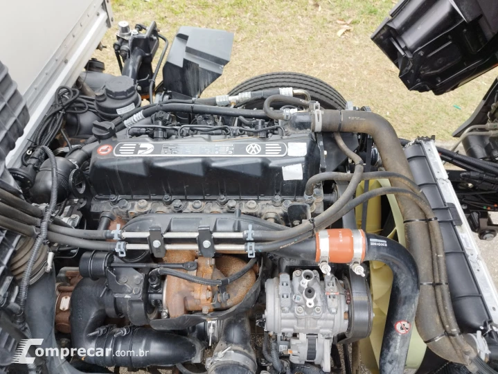 Delivery 9.170 + Baú Refrigerado