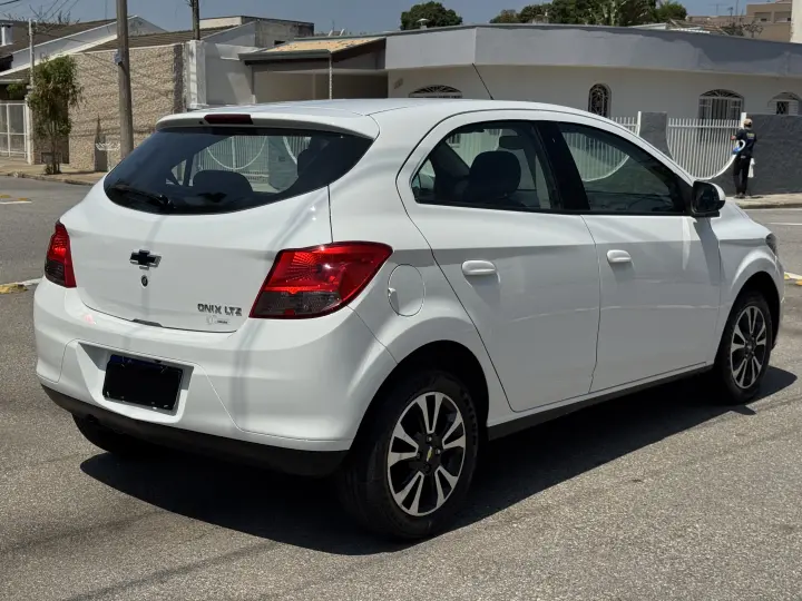 ONIX 1.4 MPFI LTZ 8V