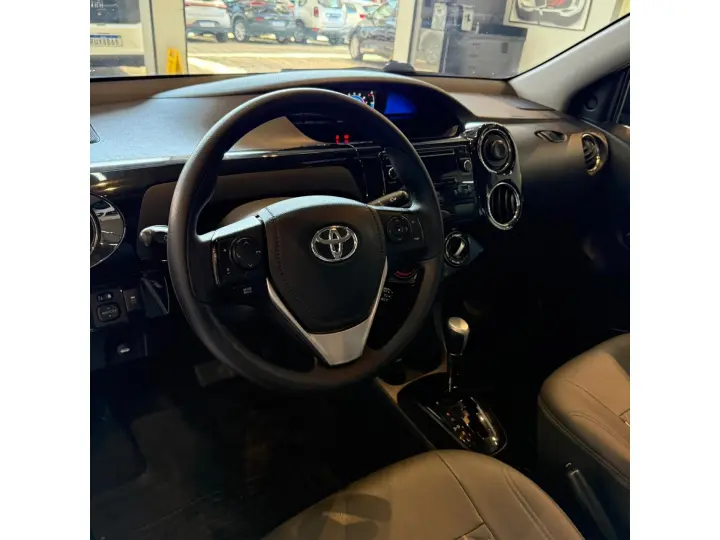ETIOS 1.5 X SEDAN 16V FLEX 4P AUTOMÁTICO