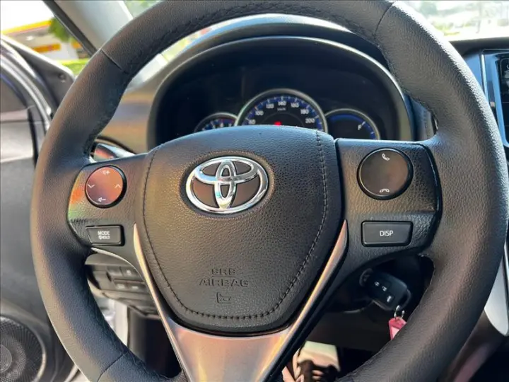 YARIS 1.5 16V Sedan XL