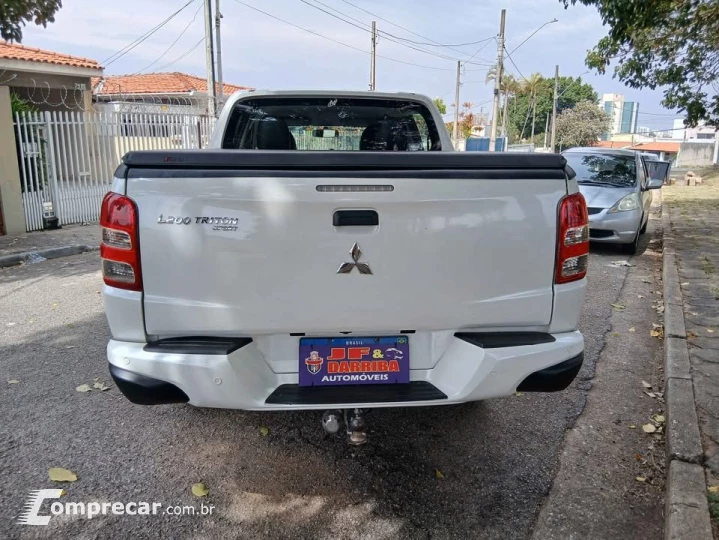 L200 TRITON 2.4 16V Turbo GLS CD 4X4