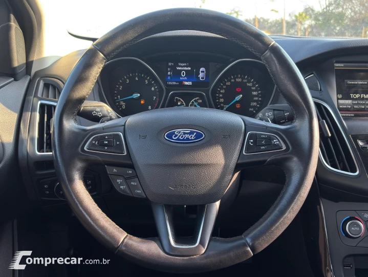 FOCUS 2.0 TITANIUM PLUS FASTBACK 16V FLEX 4P POWERSHIFT