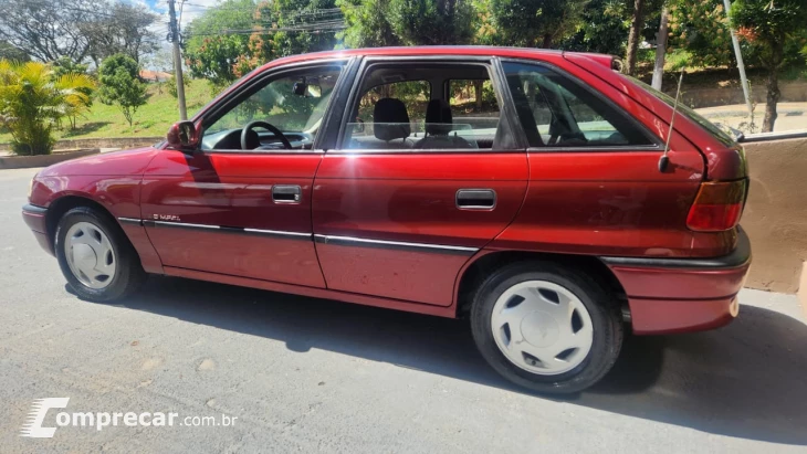 ASTRA 2.0 MPFI GLS 8V