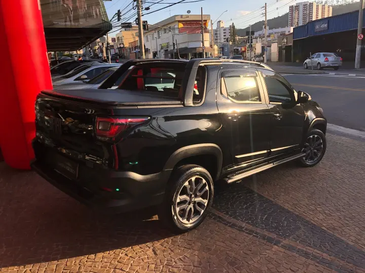 Strada 1.0 Turbo 200 Flex Ultra Cd Cvt