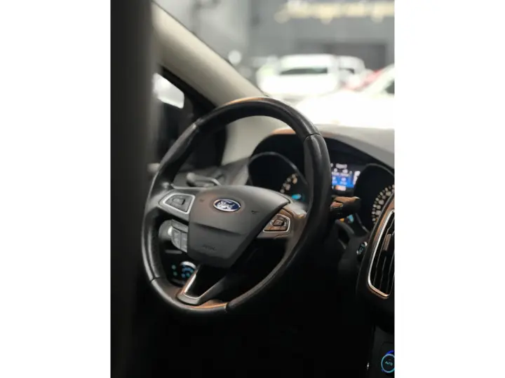 FOCUS 2.0 TITANIUM 16V FLEX 4P POWERSHIFT