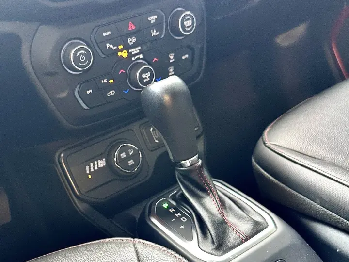 RENEGADE 1.3 T270 TURBO FLEX TRAILHAWK 4X4 AT9