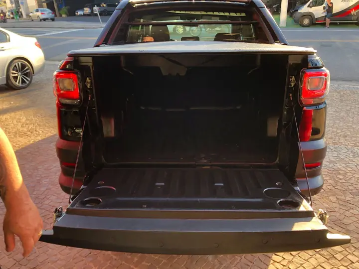 Strada 1.0 Turbo 200 Flex Ultra Cd Cvt