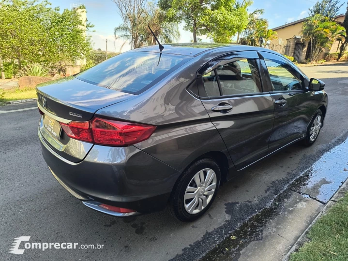 CITY 1.5 DX Sedan 16V