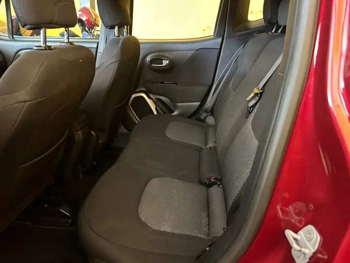 Renegade Longitude 1.8 4x2 Flex 16V Aut.