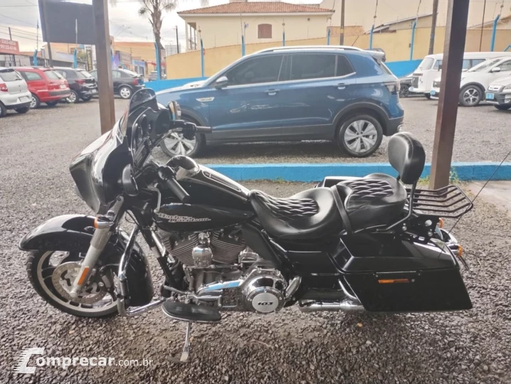 Street Glide FLHX 1700