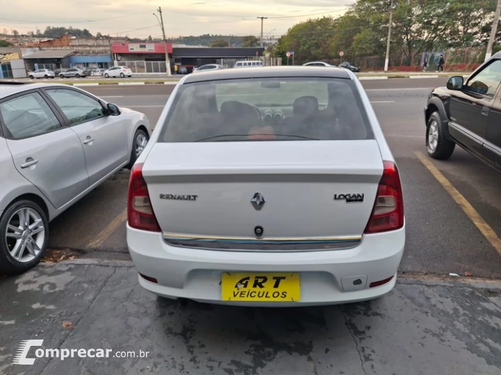 LOGAN 1.0 12V SCE Expression