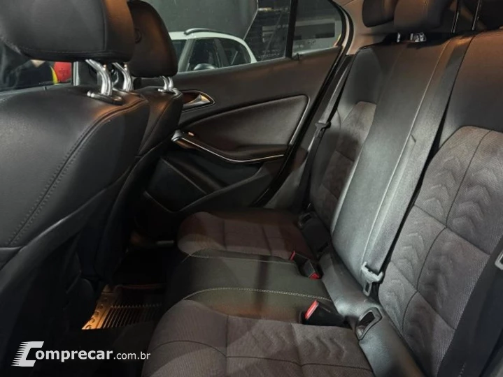 GLA 200 1.6 CGI FLEX STYLE 7G-DCT