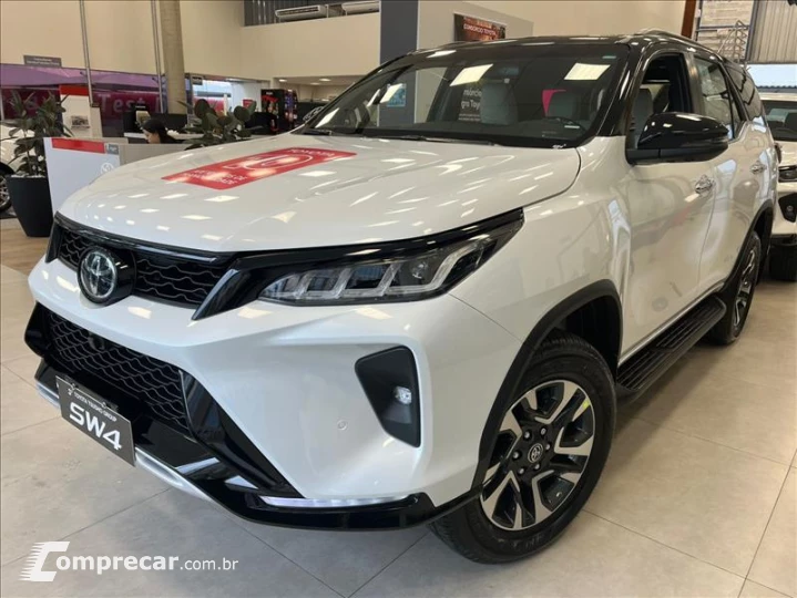 HILUX SW4 2.8 D-4d Turbo Diamond 7L 4X4