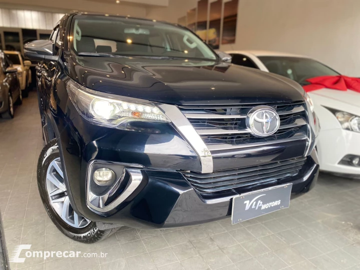 HILUX SW4 2.8 D-4d Turbo SRX Platinum 7L 4X4