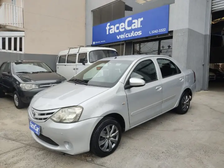 ETIOS X Sedan 1.5 Flex 16V 4p Mec.