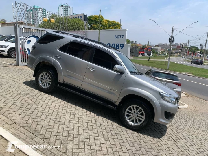 Hilux SW4 SR 4x2 2.7 Flex 16V Aut.