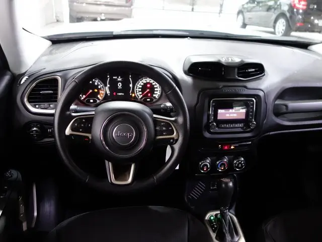 RENEGADE - 1.8 16V SPORT 4P AUTOMÁTICO