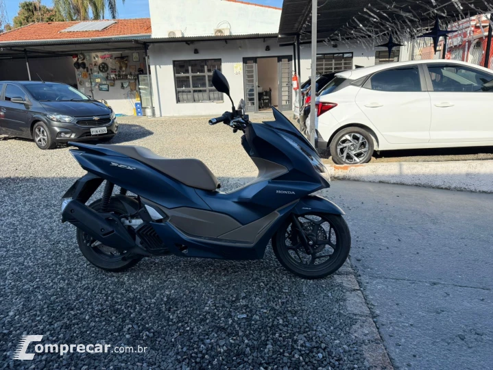 PCX 160 DLX