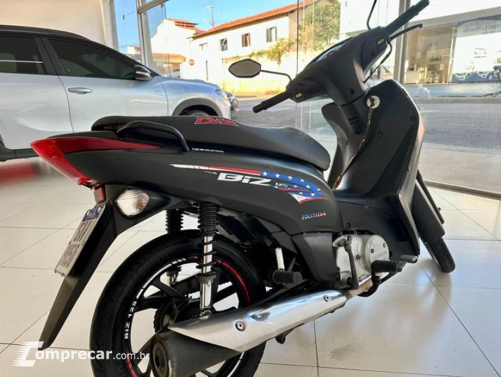 BIZ 125 ES