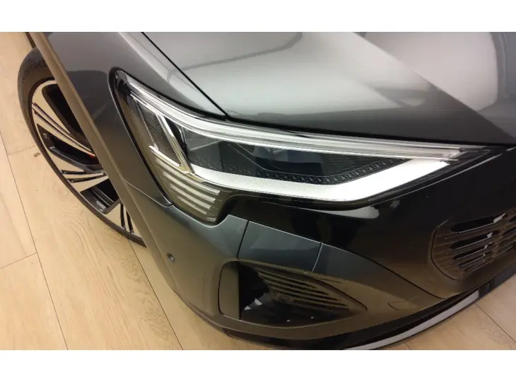 Q8 E-TRON 55 ELÉTRICO PERFORMANCE BLACK QUATTRO