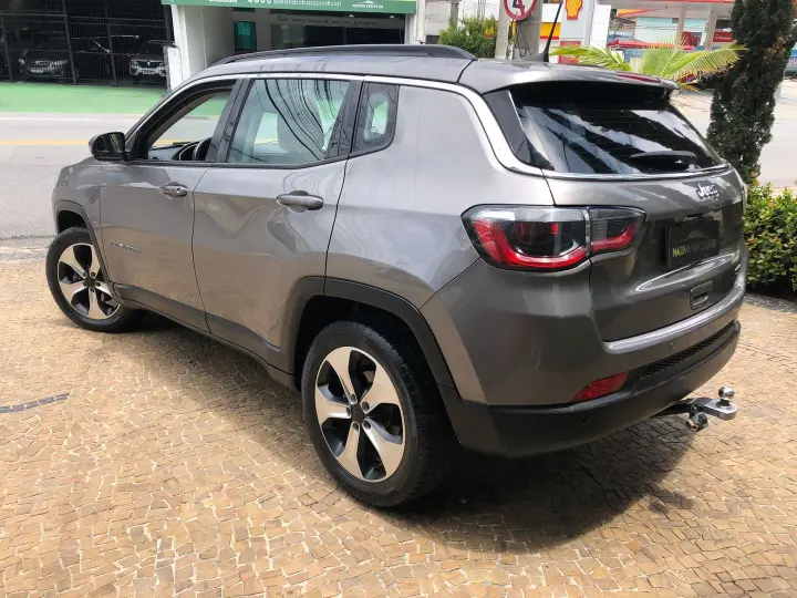 Compass 2.0 16V Flex Longitude Automático