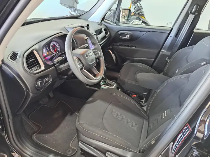 Renegade Sport T270 1.3 TB 4x2 Flex Aut.