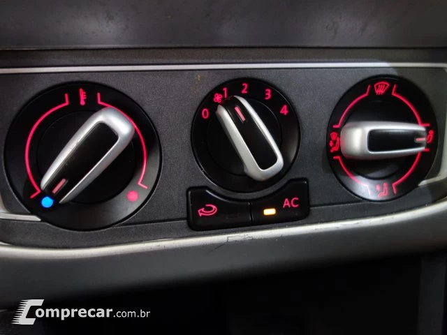 FOX - 1.0 MI 8V 4P MANUAL