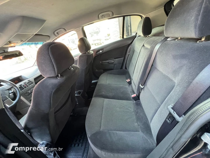 VECTRA 2.0 MPFI GT Hatch 8V