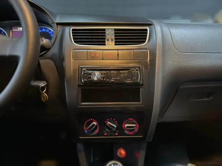 FOX 1.6 MI PRIME 8V FLEX 4P MANUAL